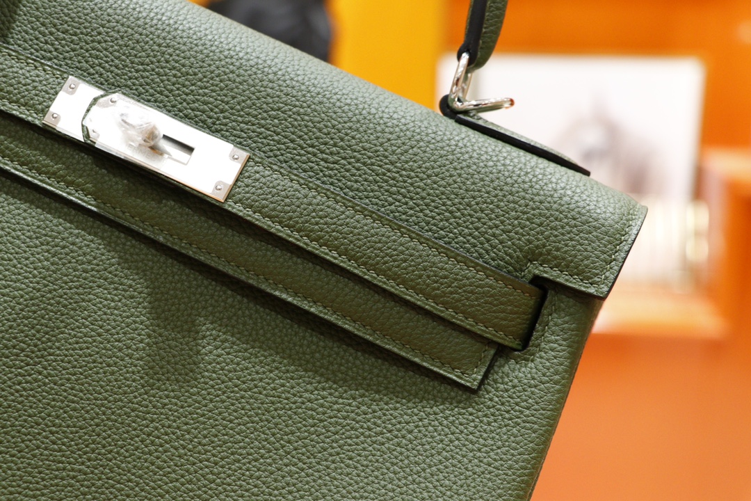 Hermès（爱马仕）Kelly 凯莉包 橄榄绿 Togo 全手缝 银扣 28cm
