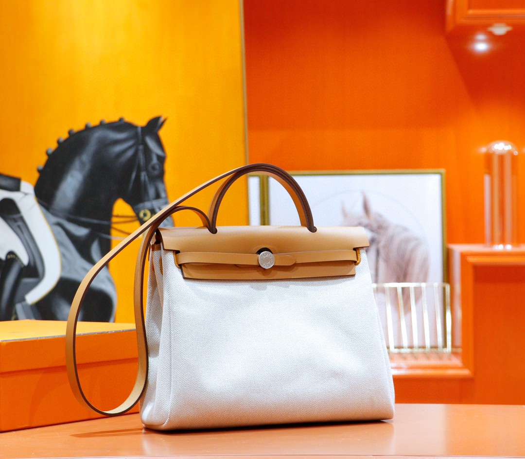 Hermès（爱马仕）Herbag 米棕色 原版帆布拼原厂皮 最高版本 银扣 31cm