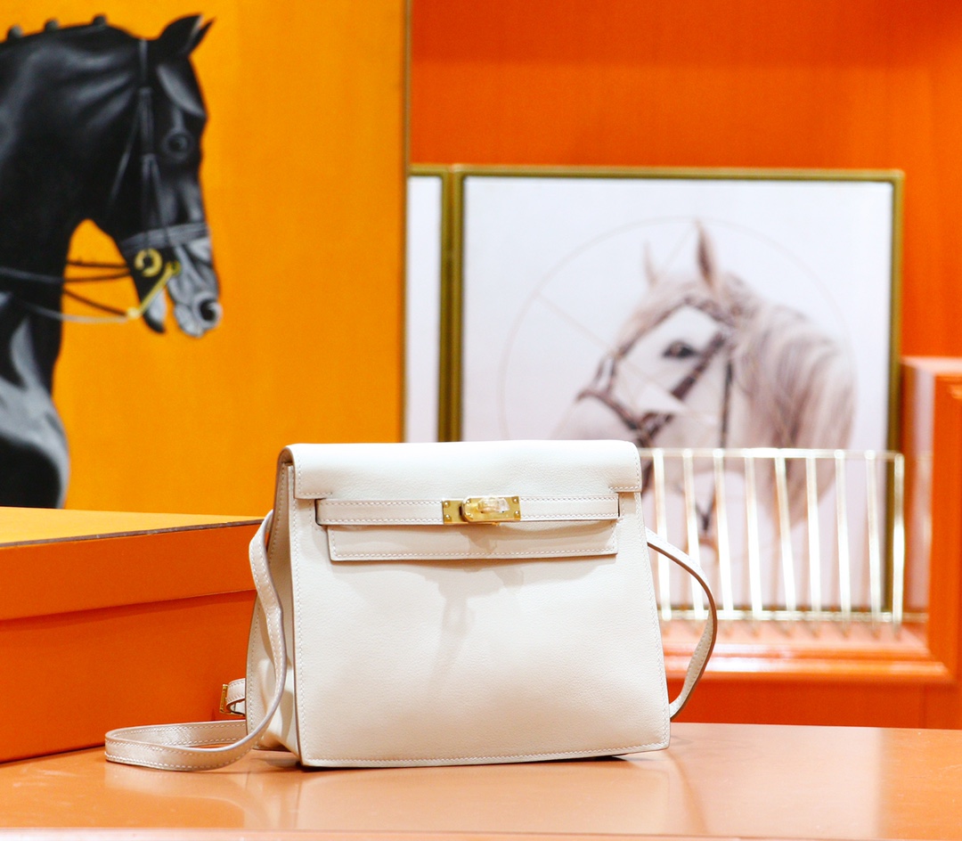 Hermès（爱马仕）Kelly Dance 跳舞包 奶昔白 Evercolor 全手缝 金扣