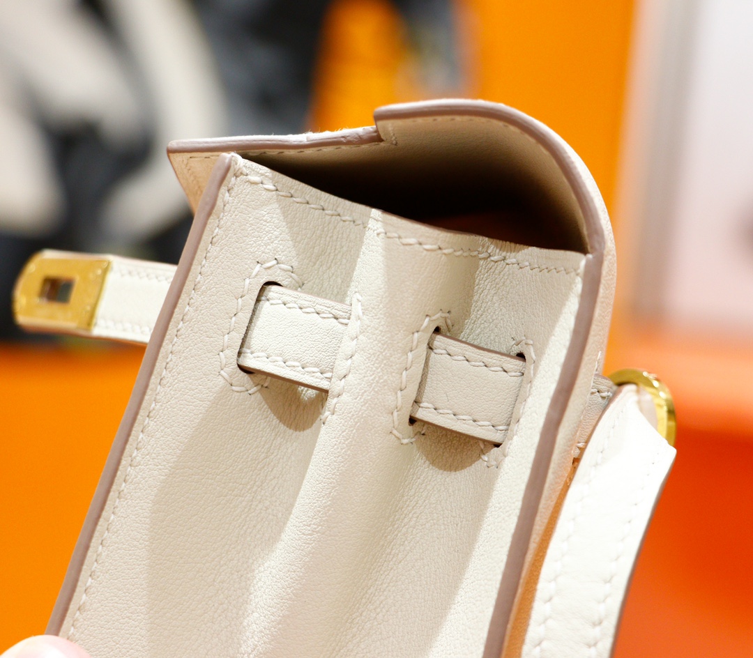 Hermès（爱马仕）Kelly Dance 跳舞包 奶昔白 Evercolor 全手缝 金扣