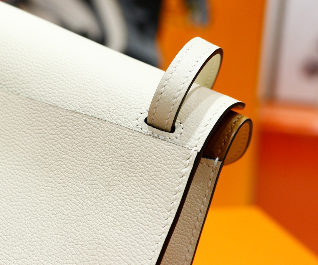 Hermès（爱马仕）Halzan Evercolor 拼 Swift 奶油白 拼 芝麻色 全手缝 银扣 25cm