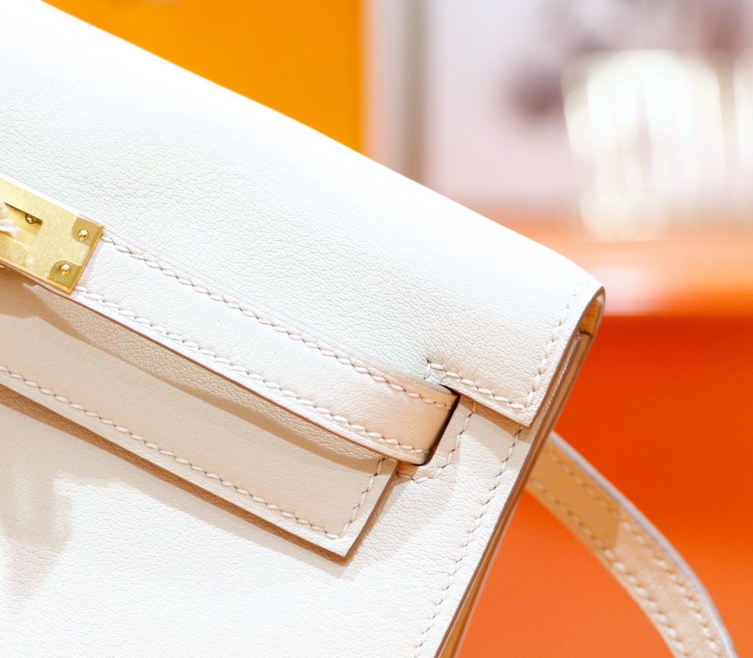 Hermès（爱马仕）Kelly Dance 跳舞包 奶昔白 Evercolor 全手缝 金扣