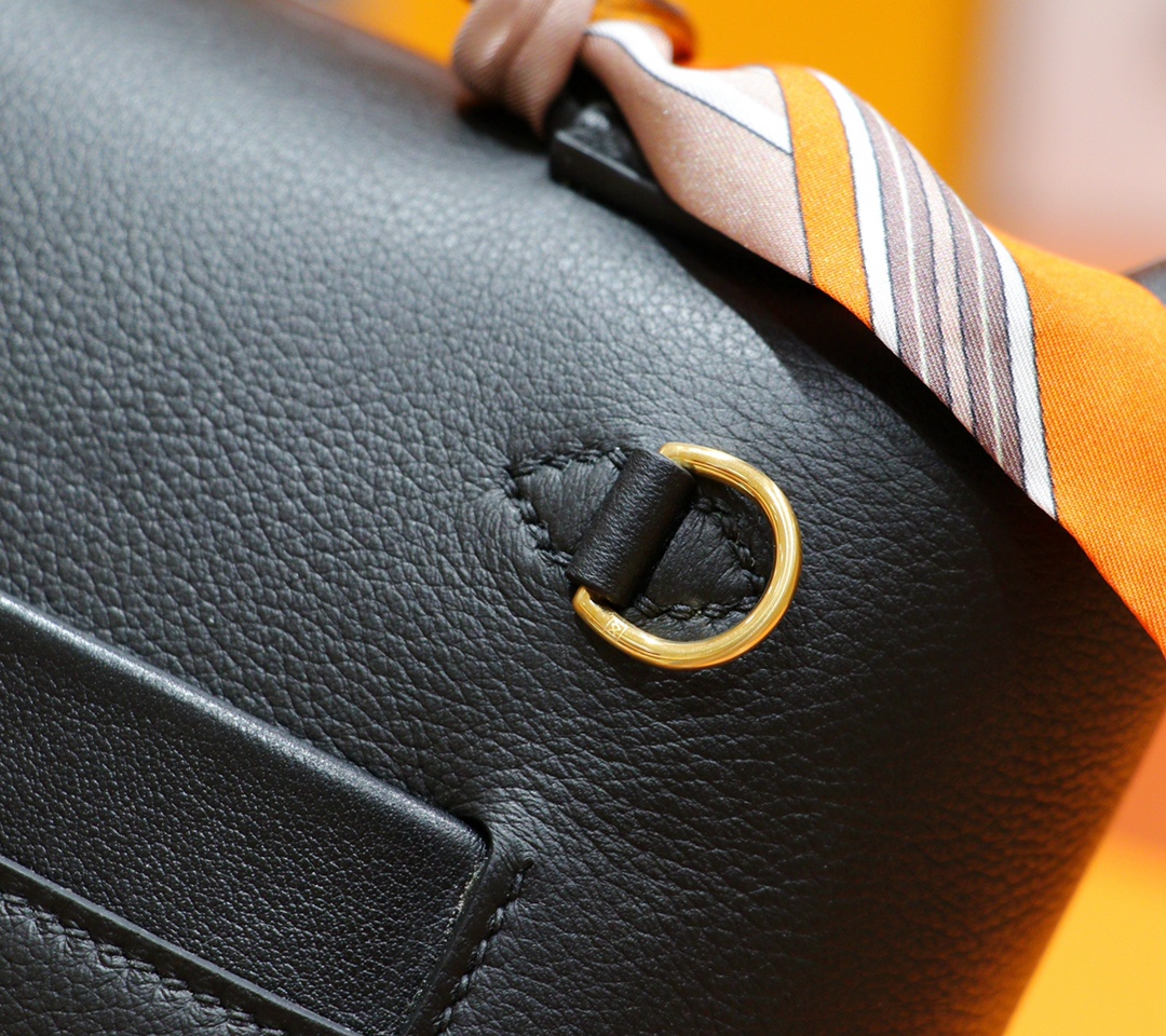 Hermès（爱马仕）H24 24 黑色 Evercolor 拼 Swift 全手缝 金扣 21cm