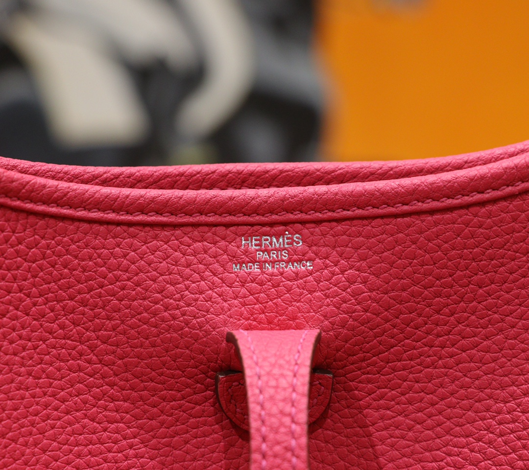 Hermès（爱马仕）Evelyne 伊芙琳 玫红色 Togo 全手缝 银扣 17cm