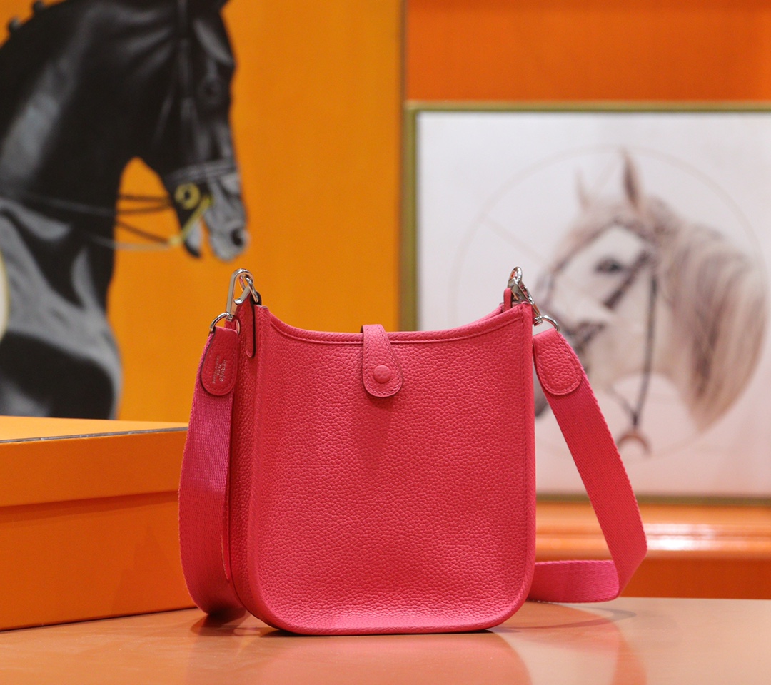 Hermès（爱马仕）Evelyne 伊芙琳 玫红色 Togo 全手缝 银扣 17cm