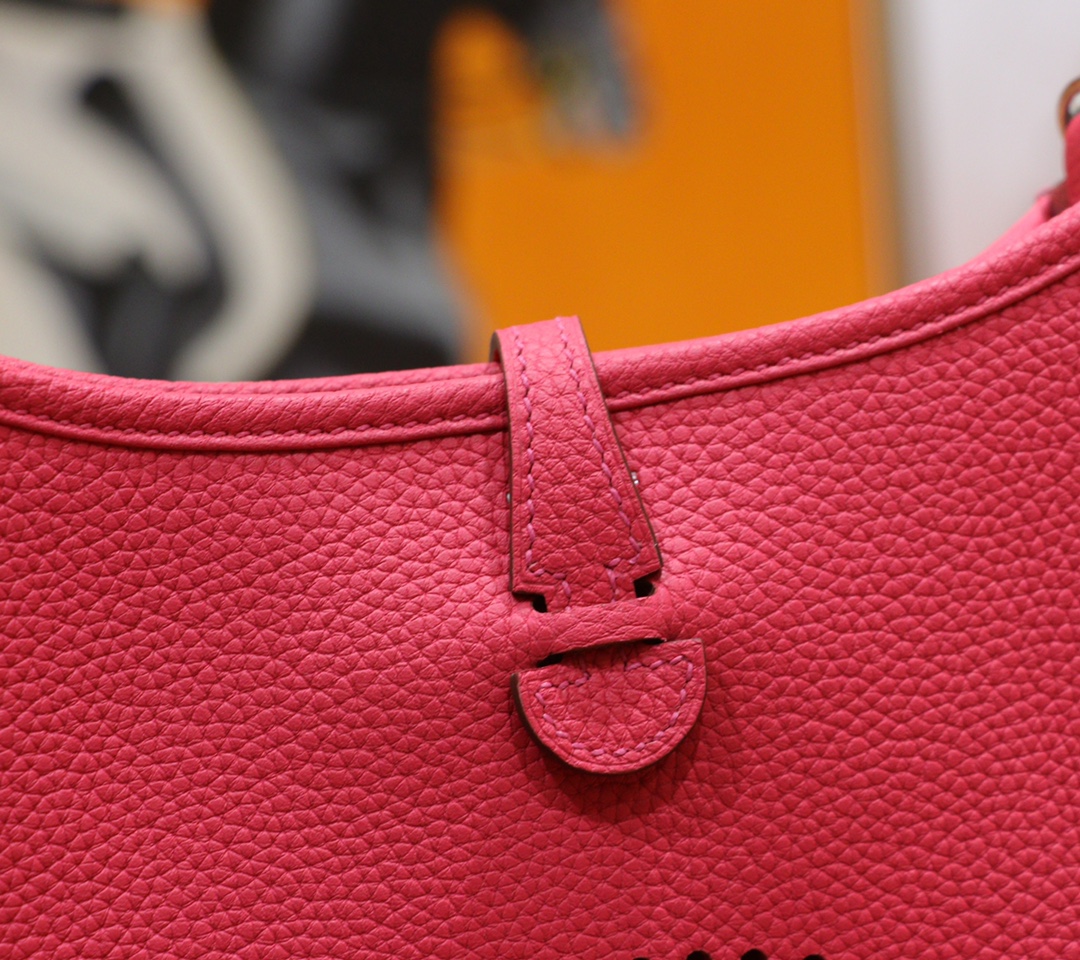 Hermès（爱马仕）Evelyne 伊芙琳 玫红色 Togo 全手缝 银扣 17cm