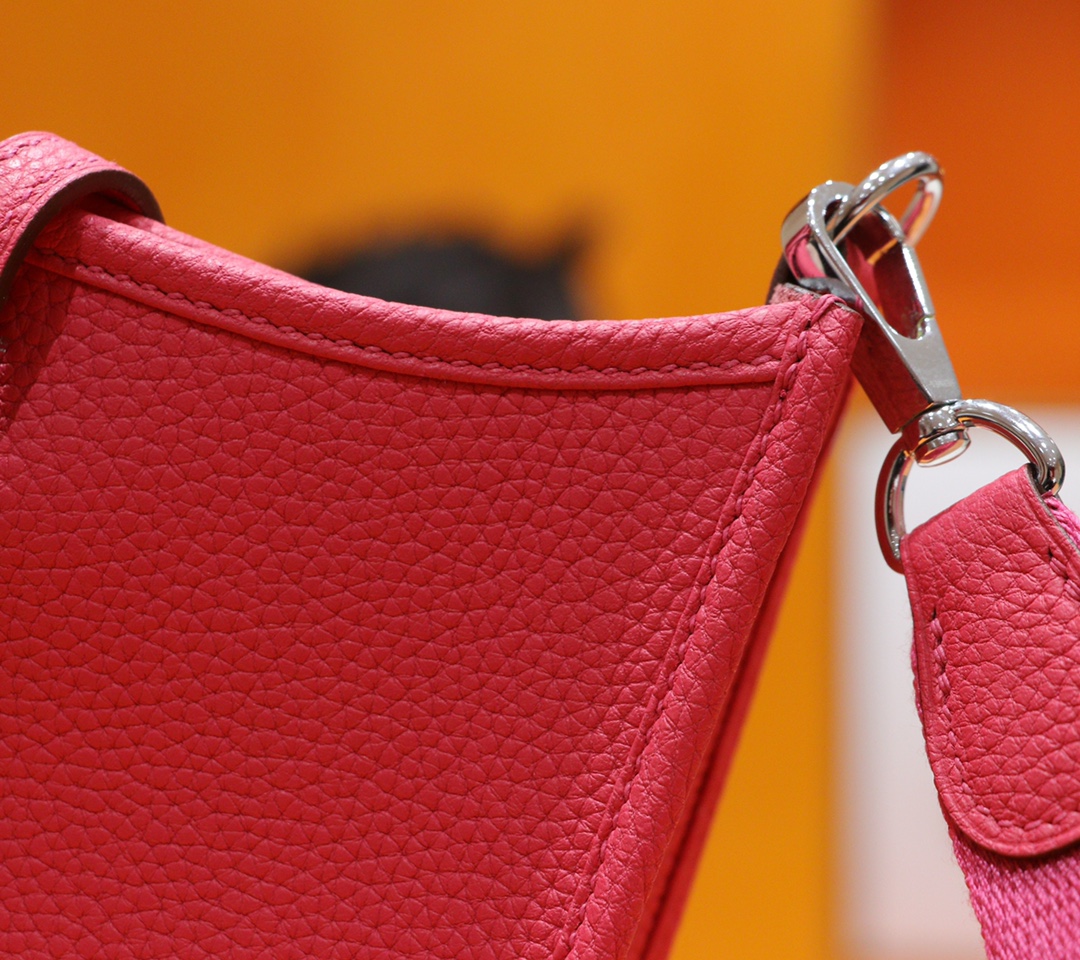 Hermès（爱马仕）Evelyne 伊芙琳 玫红色 Togo 全手缝 银扣 17cm
