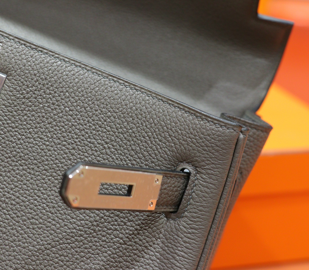 Hermès（爱马仕）Kelly 凯莉包 锡器灰 Togo 全手缝 银扣 28cm