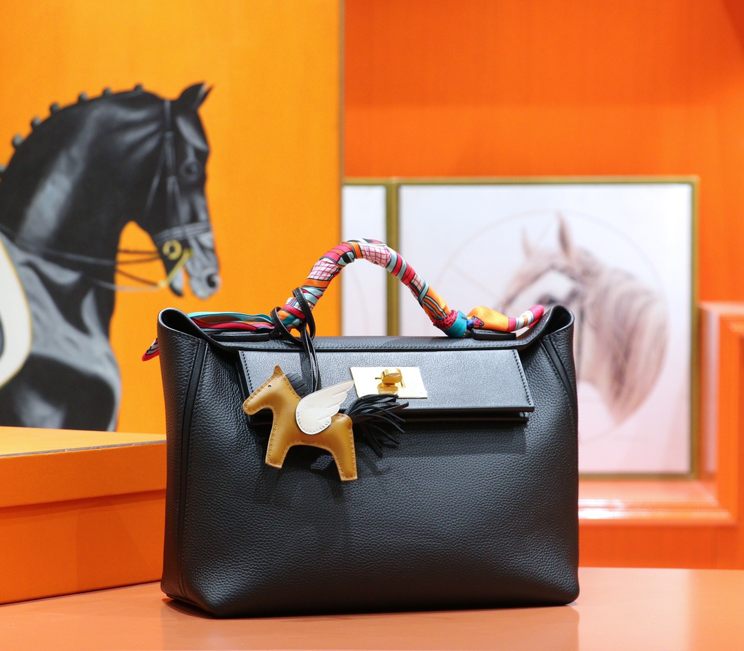 Hermès（爱马仕）H2424 黑色 Evercolor 拼 Swift 金扣 29cm 全手缝