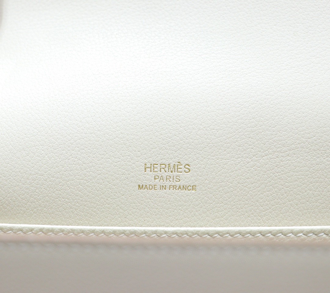 Hermès（爱马仕）Roulis 猪鼻子 奶昔白 Evercolor 全手缝 金扣 19cm