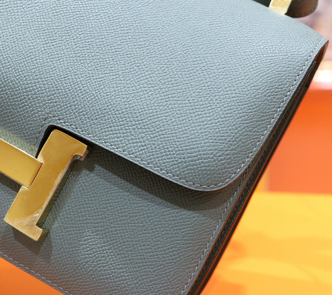 Hermès（爱马仕）Constance 空姐包 杏仁绿 Epsom 小牛皮 全手缝 金扣 19cm