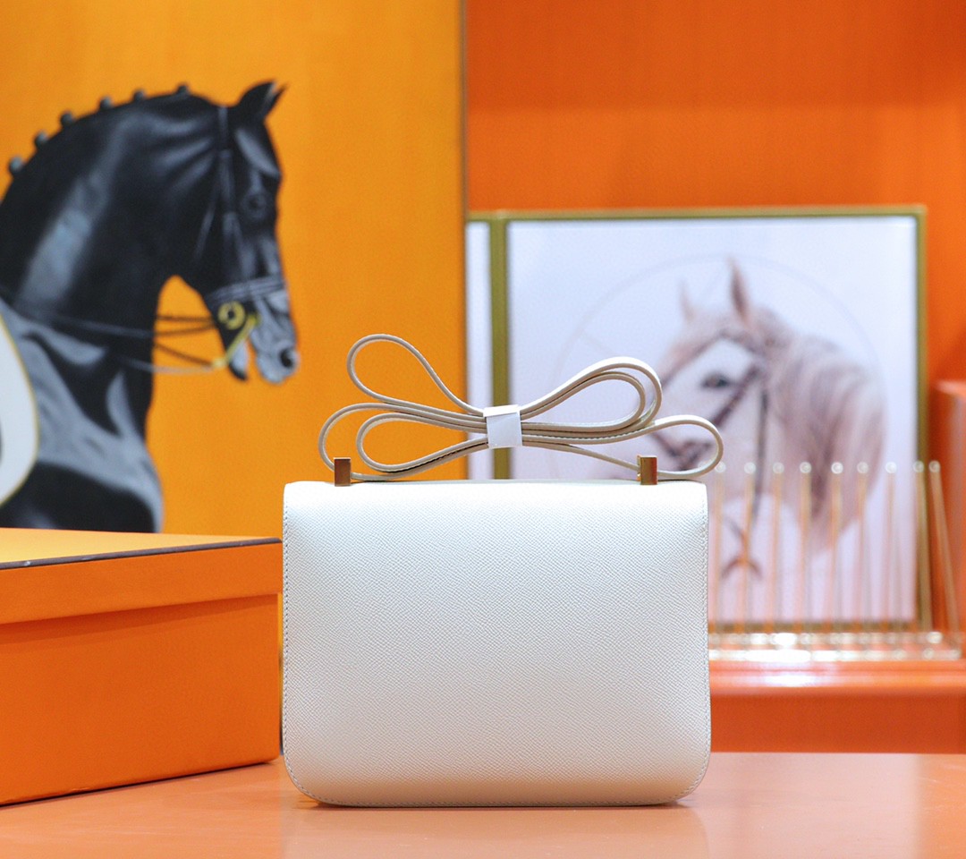 Hermès（爱马仕）Constance 空姐包 奶昔白 Epsom 小牛皮 全手缝 金扣 24cm