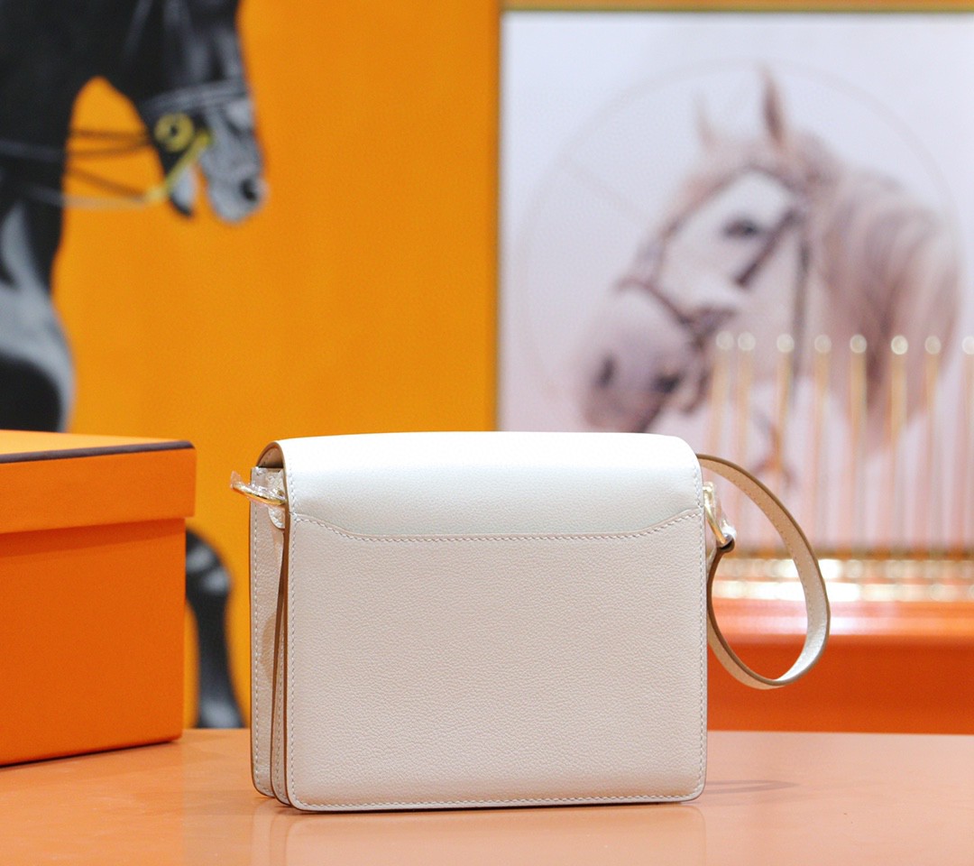 Hermès（爱马仕）Roulis 猪鼻子 奶昔白 Evercolor 全手缝 金扣 19cm