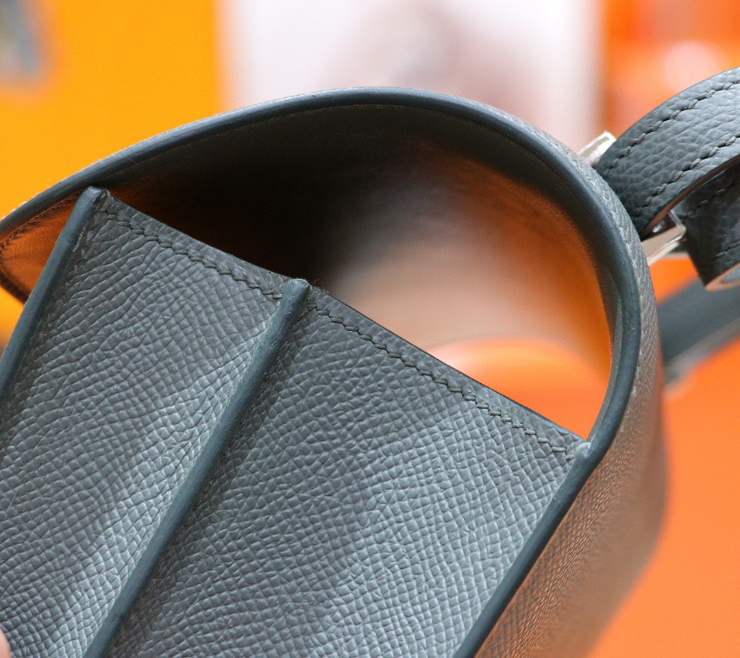 Hermès（爱马仕）Constance 康康 杏仁绿 Epsom 小牛皮 全手缝 银扣 19cm