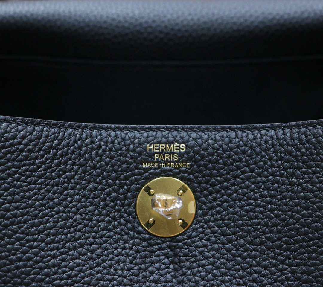 Hermès（爱马仕）Lindy 琳迪包 黑色 Togo 全手缝 小牛皮 金扣 30cm