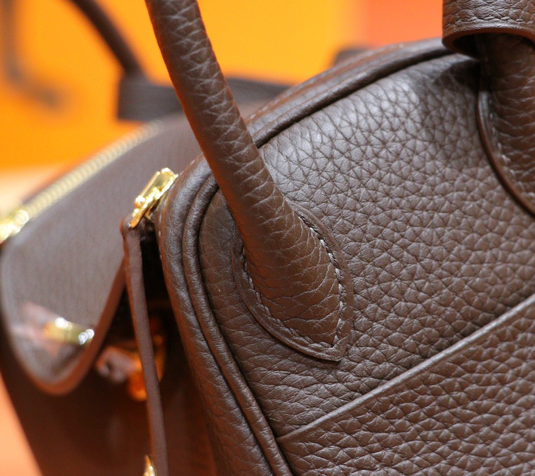 Hermès（爱马仕）Mini Lindy 迷你琳迪包 乌木色 Togo 小牛皮 全手缝 金扣 20cm