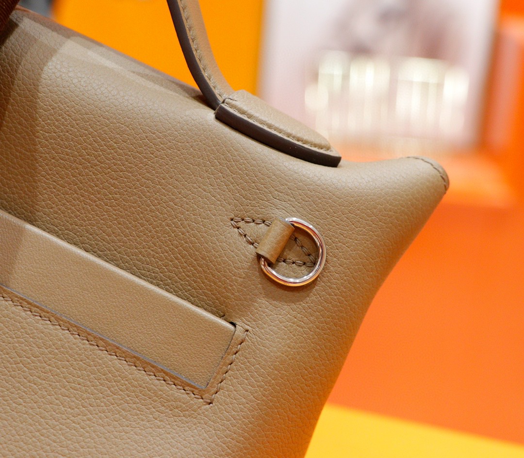 Hermès（爱马仕） kelly 2424 威马犬米色 Evercolor 拼 Swift 全手缝 银扣 21cm