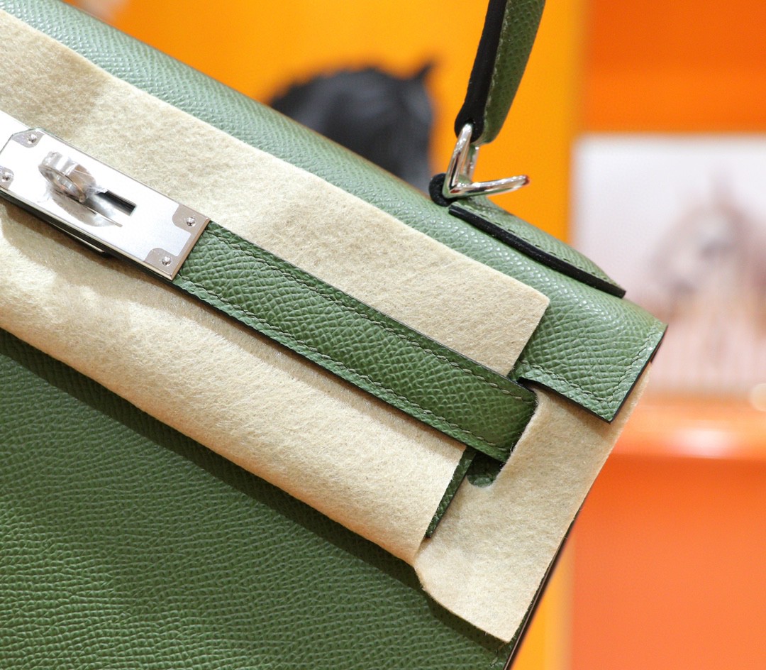 Hermès（爱马仕）Kelly 凯莉包 军绿 Epsom 小牛皮 全手缝 银扣 25cm