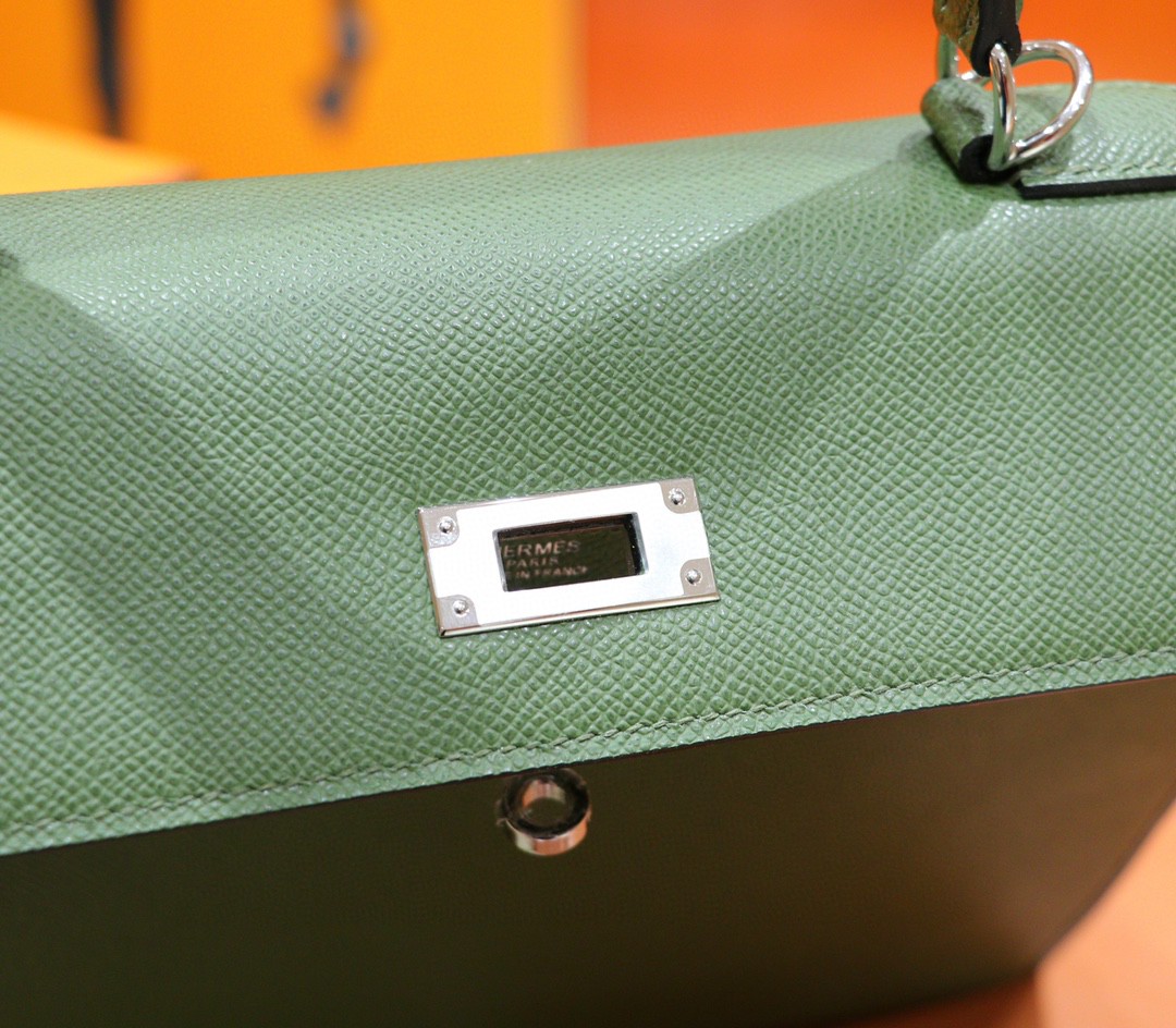 Hermès（爱马仕）Kelly 凯莉包 军绿 Epsom 小牛皮 全手缝 银扣 25cm