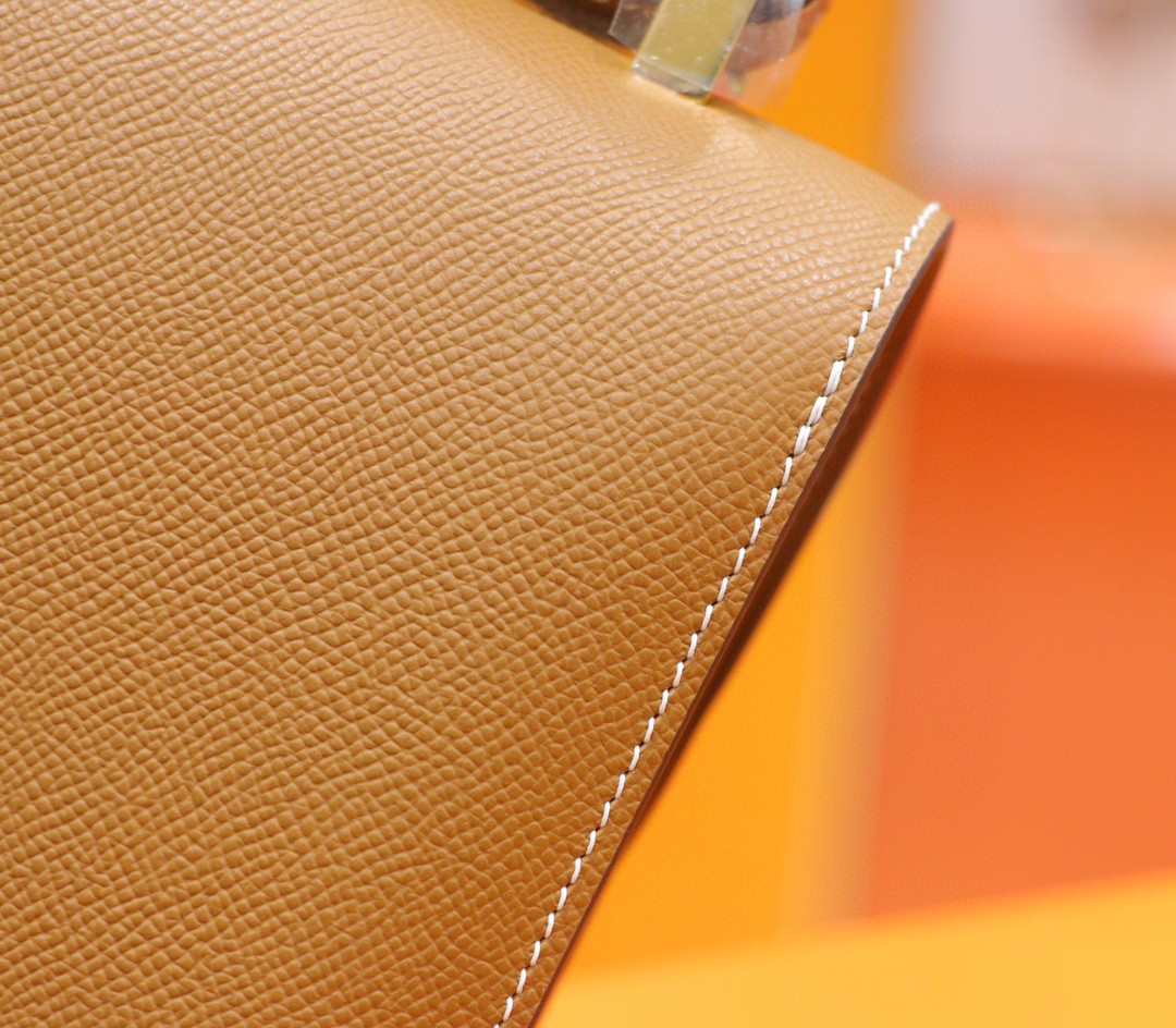 Hermès（爱马仕）Constance 空姐包 金棕 Epsom 小牛皮 全手缝 金扣 24cm