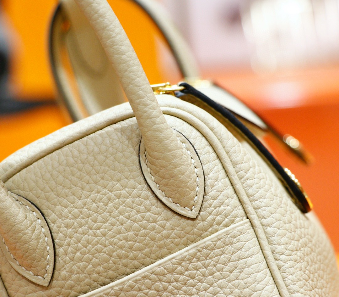 Hermès（爱马仕）Lindy 琳迪包 风衣灰 Togo 全手缝 小牛皮 金扣 20cm