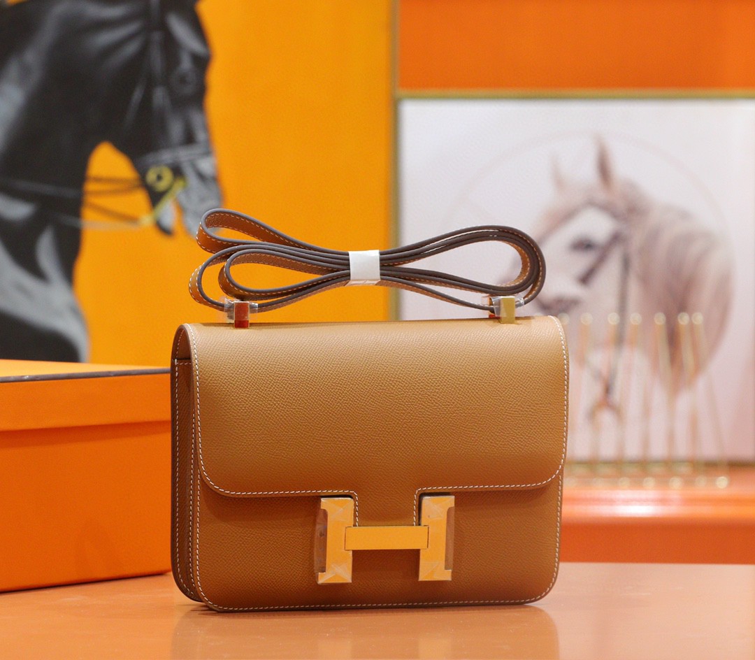 Hermès（爱马仕）Constance 空姐包 金棕 Epsom 小牛皮 全手缝 金扣 24cm