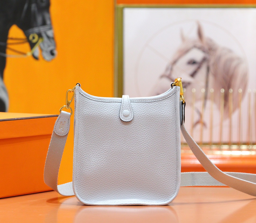 Hermès（爱马仕）Evelyne 伊芙琳 圣杯蓝 Togo 全手缝 小牛皮 金扣 17cm