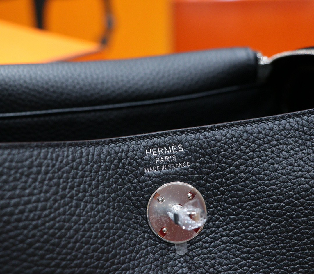 Hermès（爱马仕）Lindy 琳迪包 黑色 Togo 全手缝 小牛皮 银扣 26cm