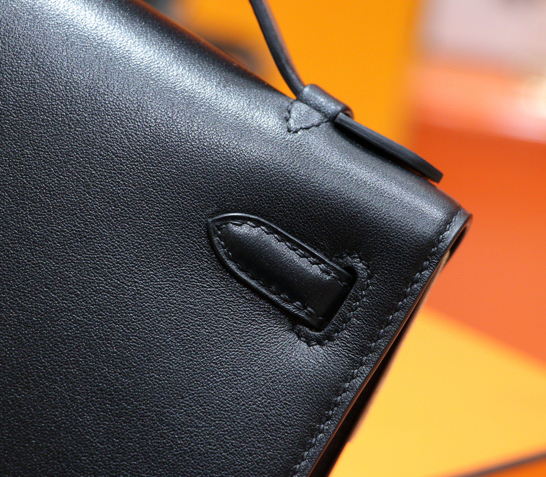Hermès（爱马仕）Minikelly Pochette 黑色 Swift 全手缝 小牛皮 银扣 22cm 晚宴包