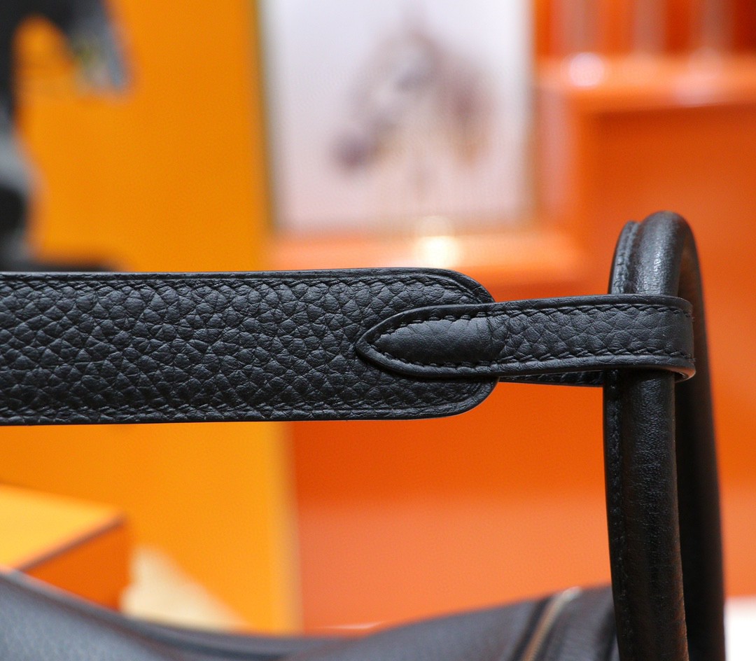 Hermès（爱马仕）Lindy 琳迪包 黑色 Togo 全手缝 小牛皮 银扣 26cm