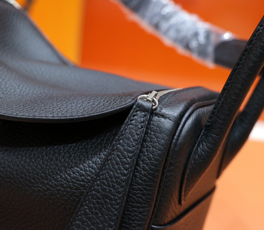 Hermès（爱马仕）Lindy 琳迪包 黑色 Togo 全手缝 小牛皮 银扣 26cm