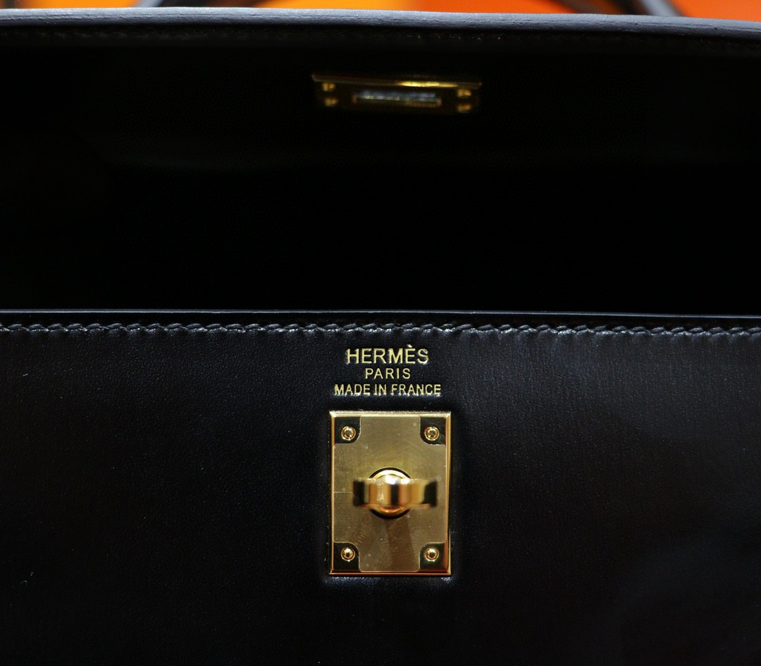Hermès（爱马仕）Kelly 凯莉包 黑色 Box 全手缝 小牛皮 金扣 25cm