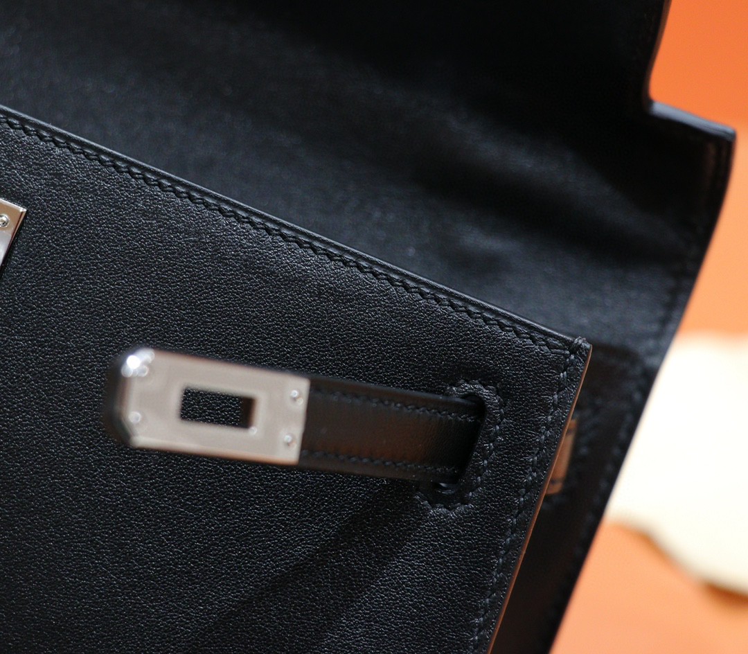 Hermès（爱马仕）Minikelly Pochette 黑色 Swift 全手缝 小牛皮 银扣 22cm 晚宴包