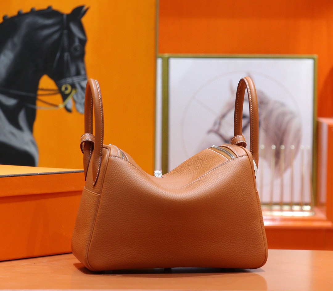 Hermès（爱马仕）Lindy 琳迪包 金棕色 Togo 全手缝 小牛皮 银扣 26cm