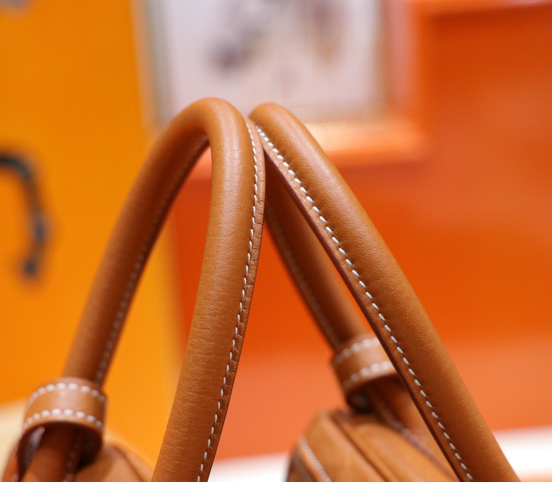 Hermès（爱马仕）Lindy 琳迪包 金棕色 Togo 全手缝 小牛皮 银扣 26cm