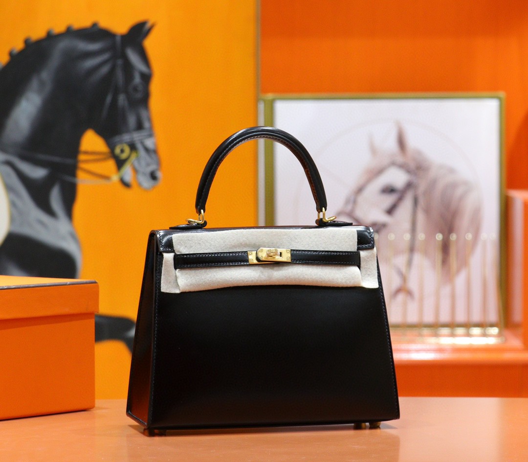 Hermès（爱马仕）Kelly 凯莉包 黑色 Box 全手缝 小牛皮 金扣 25cm