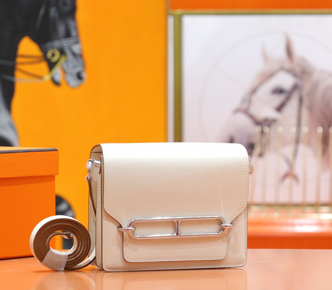 Hermès（爱马仕）Roulis 猪鼻子 奶昔白 Evercolor 全手缝 小牛皮 银扣 24cm