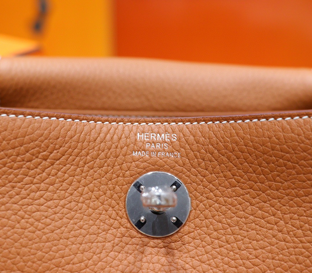 Hermès（爱马仕）Lindy 琳迪包 金棕色 Togo 全手缝 小牛皮 银扣 26cm
