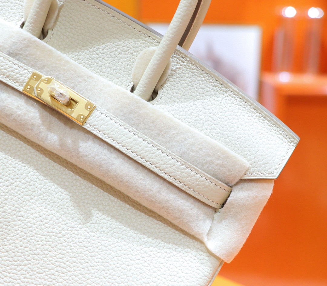 Hermès（爱马仕）Birkin 铂金包 奶昔白 Togo 小牛皮 全手缝 金扣 25cm