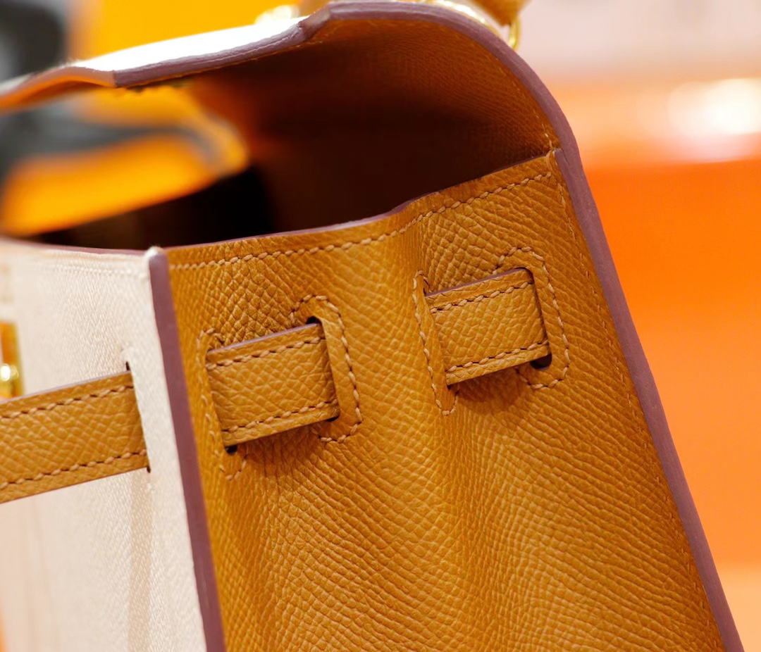 Hermès（爱马仕）Kelly 凯莉包 金棕色 拼 奶昔白 Epsom 全手缝 小牛皮 金扣 25cm