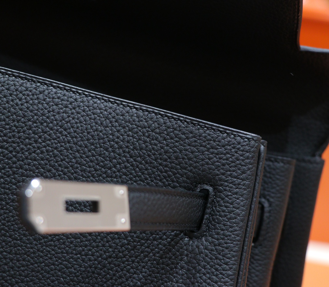 Hermès（爱马仕）Kelly 凯莉包 黑色 Togo 全手缝 小牛皮 银扣 32cm