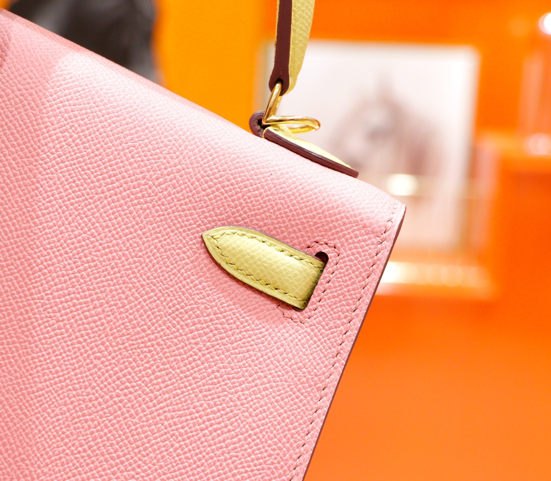 Hermès（爱马仕）Kelly 凯莉包 小鸡黄 拼 奶昔粉 Epsom 全手缝 小牛皮 金扣 25cm