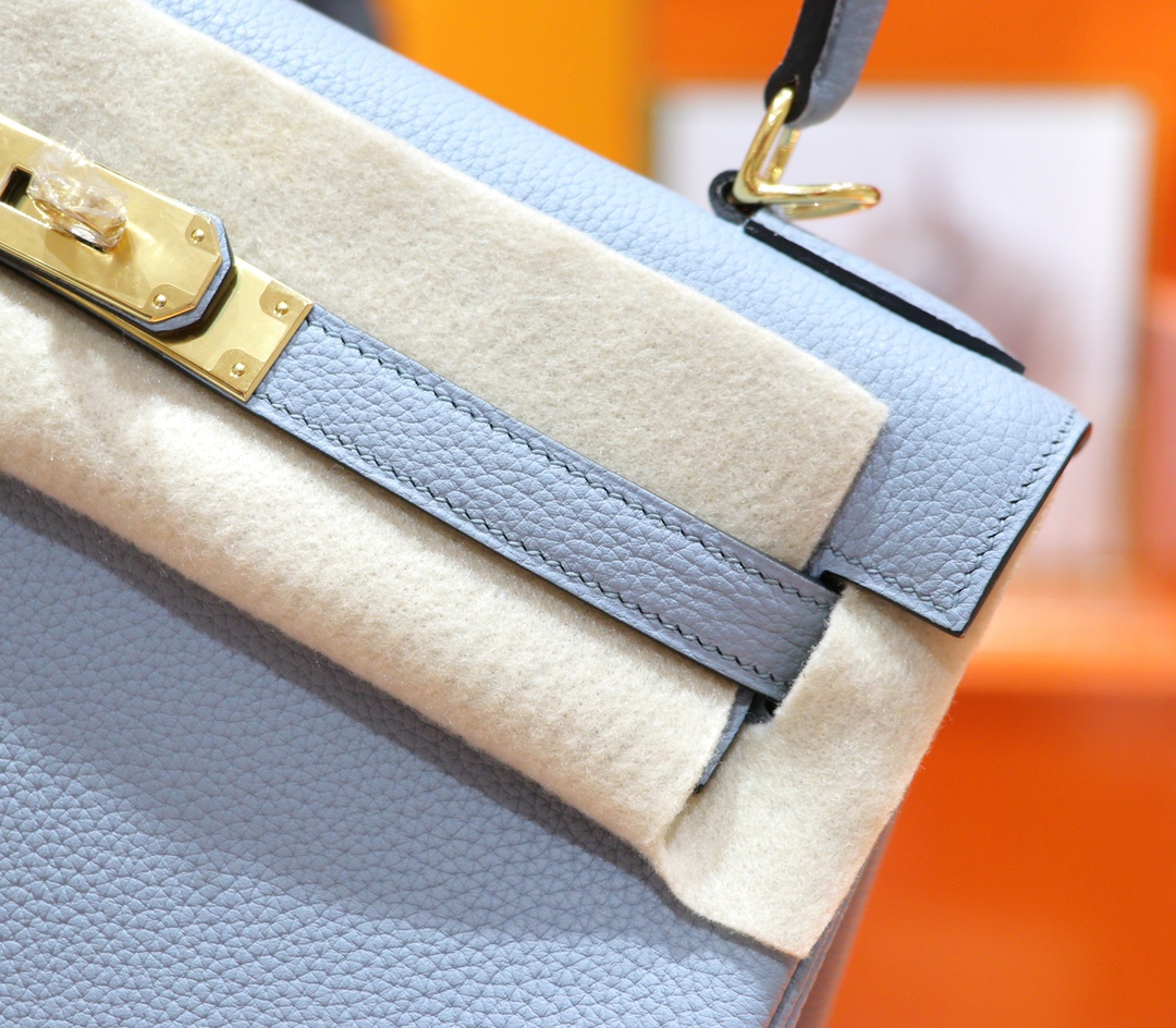 Hermès（爱马仕）Kelly 凯莉包 亚麻蓝 Togo 全手缝 小牛皮 金扣 28cm