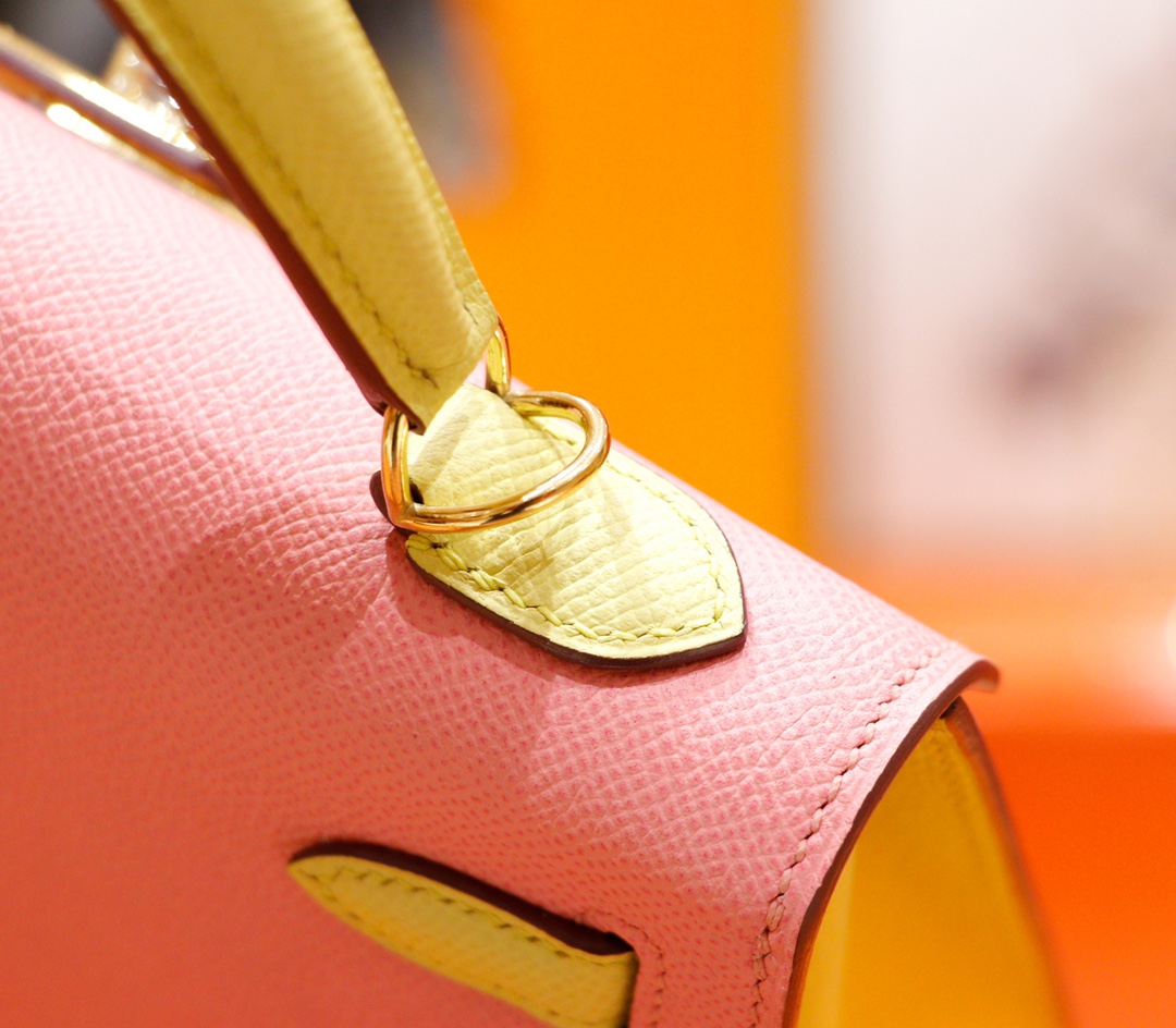Hermès（爱马仕）Kelly 凯莉包 小鸡黄 拼 奶昔粉 Epsom 全手缝 小牛皮 金扣 25cm