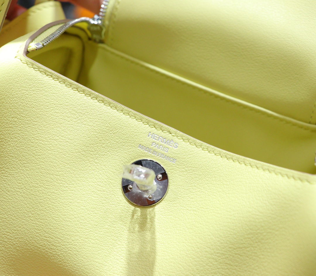 Hermès（爱马仕）Lindy 迷你琳迪包 小鸡黄 Swift 小牛皮 全手缝 银扣 20cm
