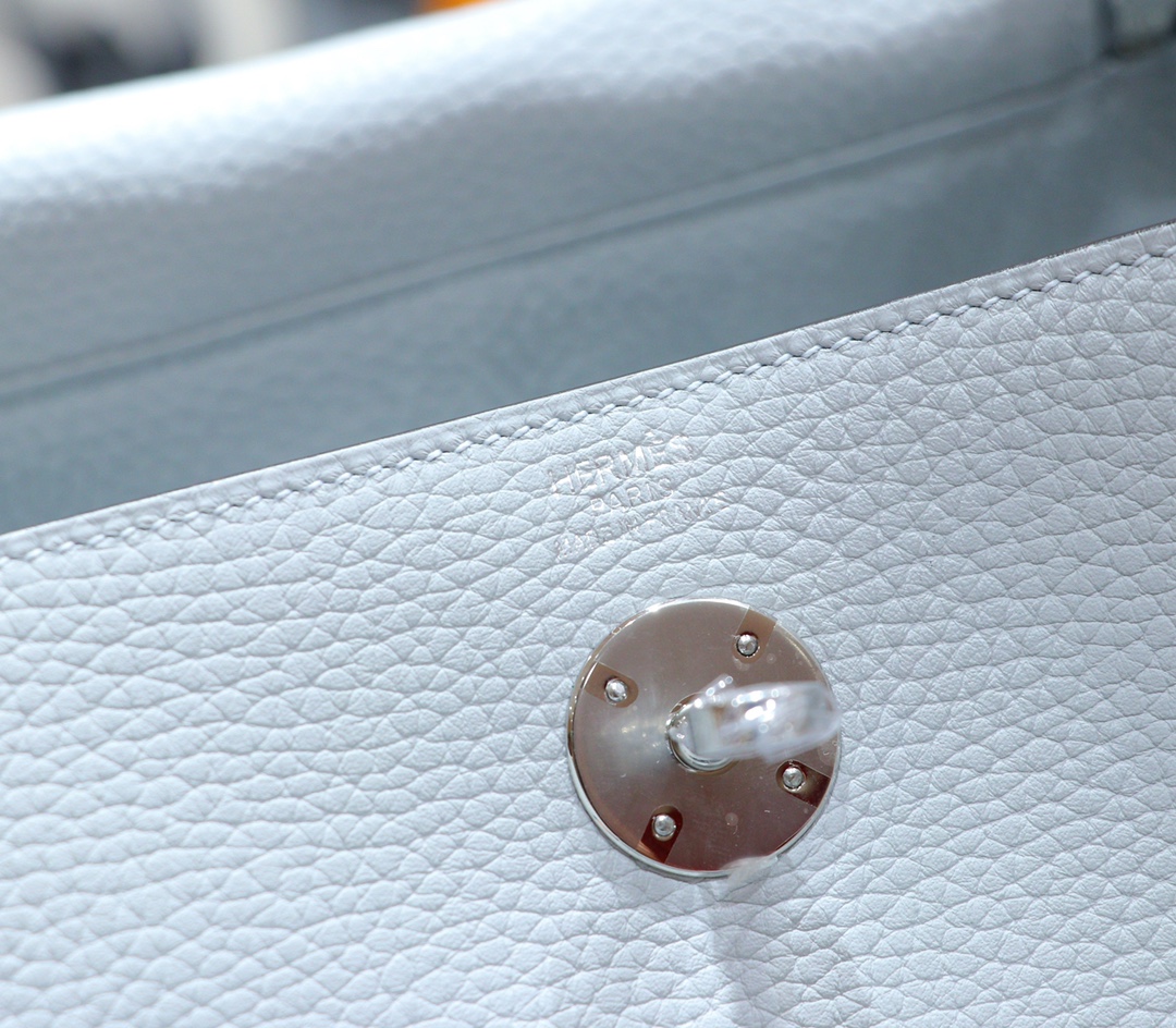 Hermès（爱马仕）Lindy 琳迪包 圣杯蓝 Togo 小牛皮 全手缝 银扣 30cm