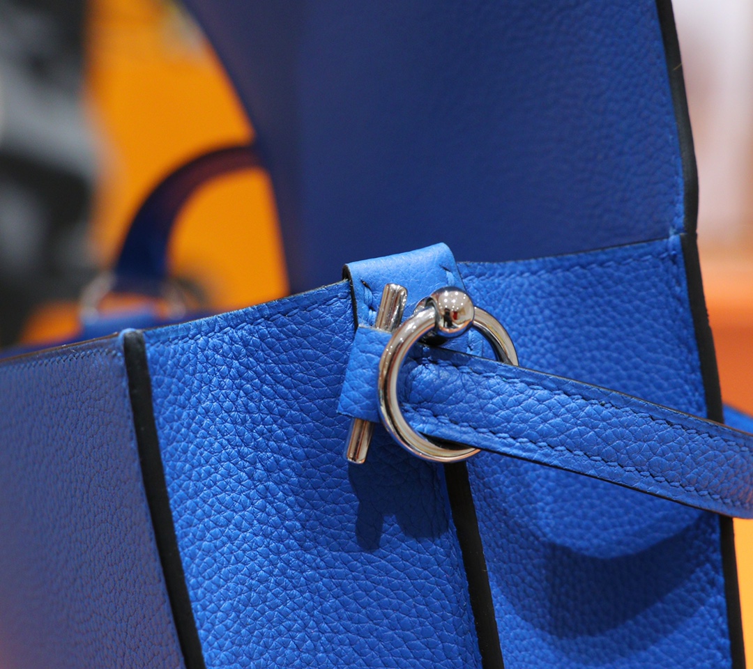 Hermès（爱马仕）Roulis 猪鼻子 希腊蓝 Evercolor 小牛皮 全手缝 银扣 19cm
