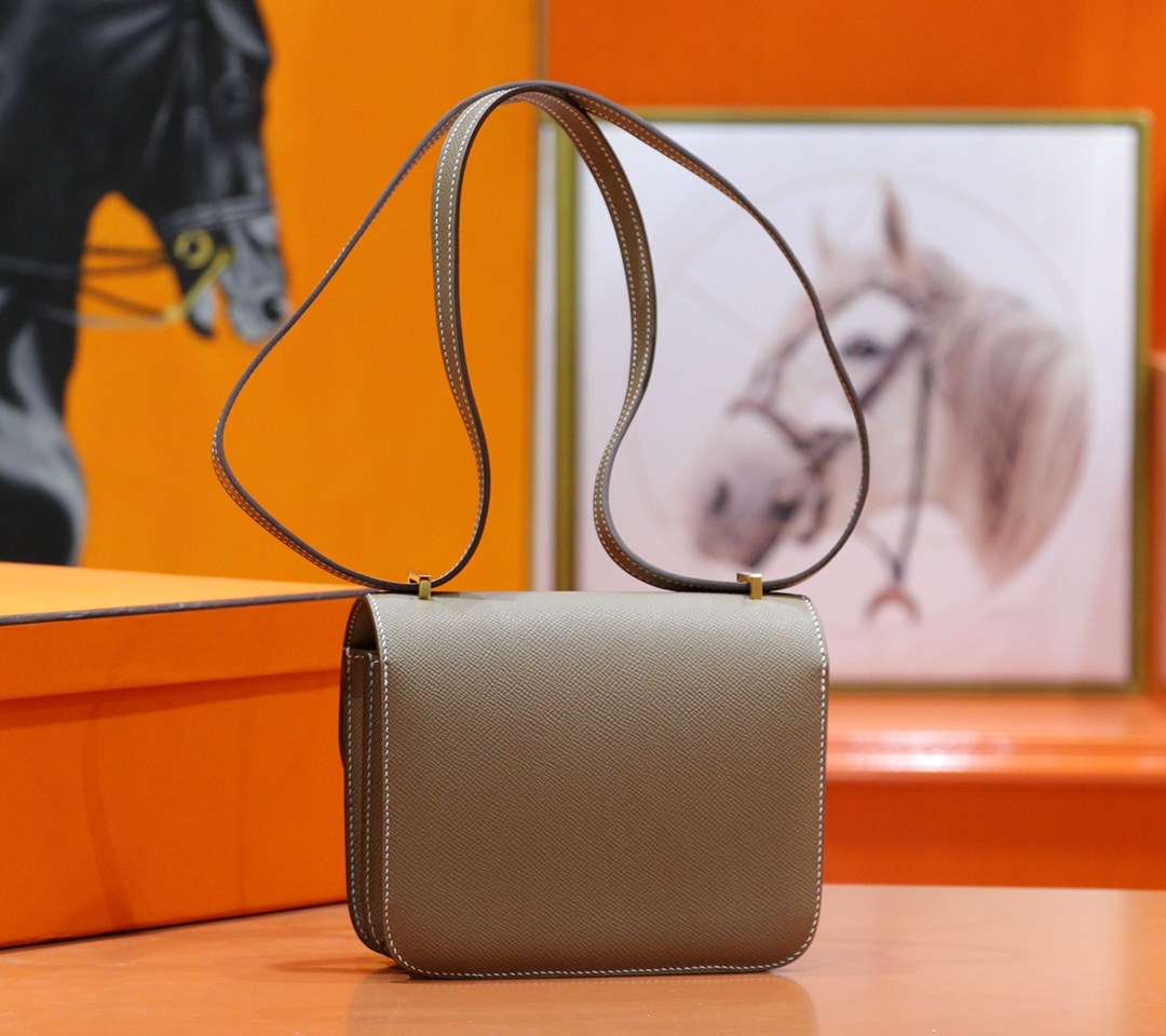 Hermès（爱马仕）Constance 空姐包 大象灰 Epsom 小牛皮 全手缝 金扣 19cm