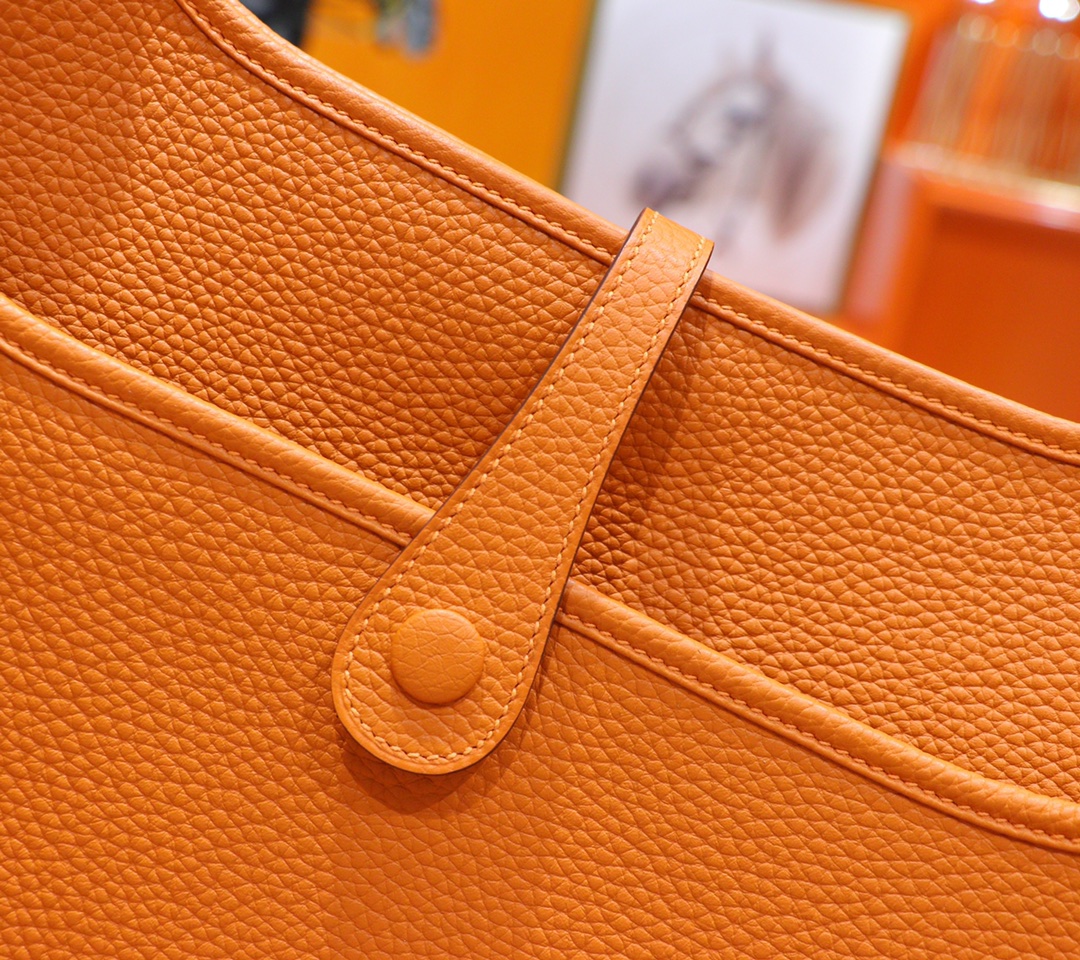 Hermès（爱马仕）Evelyne 伊芙琳 橙色 Togo 小牛皮 全手缝 银扣 28cm