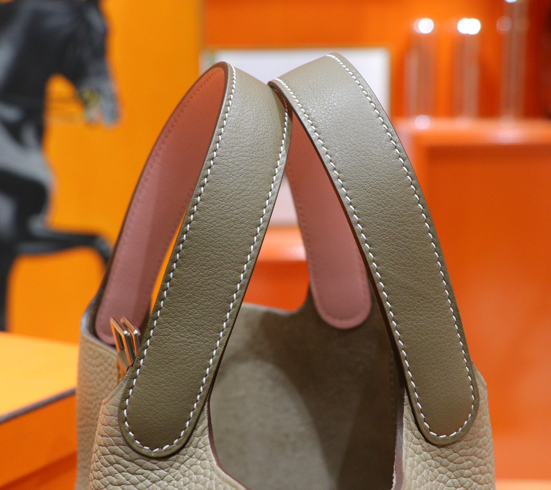 Hermès（爱马仕）Picotin 菜篮子 Togo 小牛皮 风衣灰 拼 大象灰 拼 奶昔粉 三拼色 全手缝 银扣 18cm